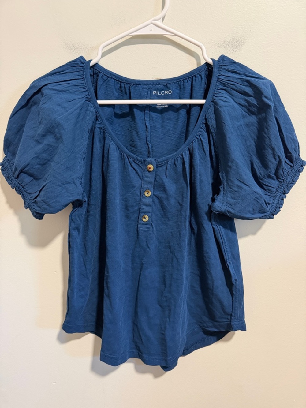 Pilcro Puff-Sleeve Henley Tee Size Small